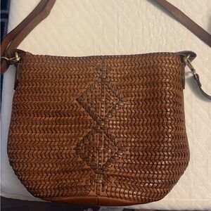 Medium leather handbag